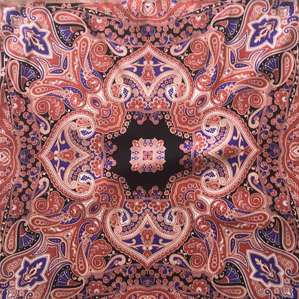SOLD…. ZARA handkerchief top - Picture 4 of 4
